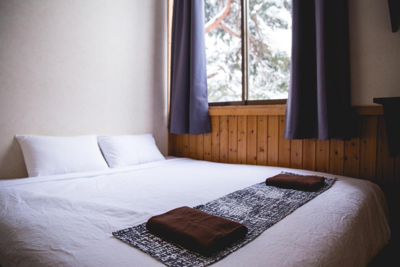 Hakuba Cortina Lodge Otari ภายนอก รูปภาพ