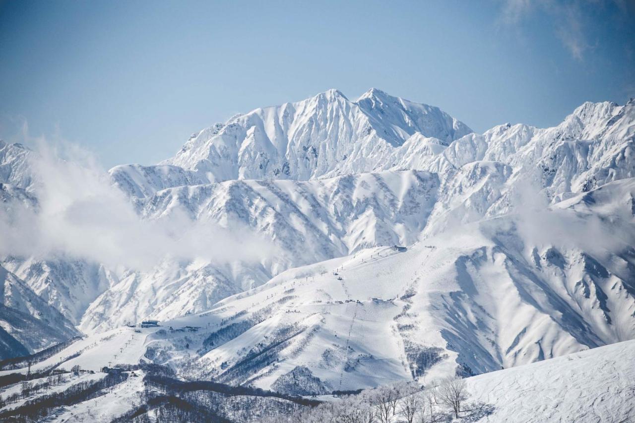 Hakuba Cortina Lodge Otari ภายนอก รูปภาพ