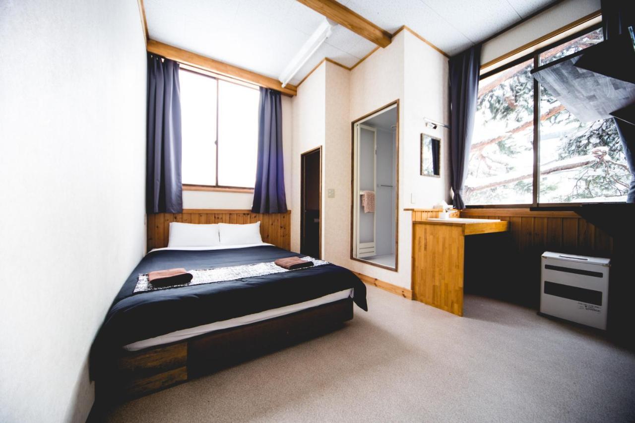 Hakuba Cortina Lodge Otari ภายนอก รูปภาพ